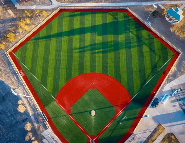 Vista aérea de estadio MLB durante un partido